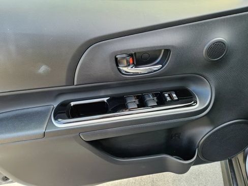 Used 2019 Toyota Prius C FWD image 19
