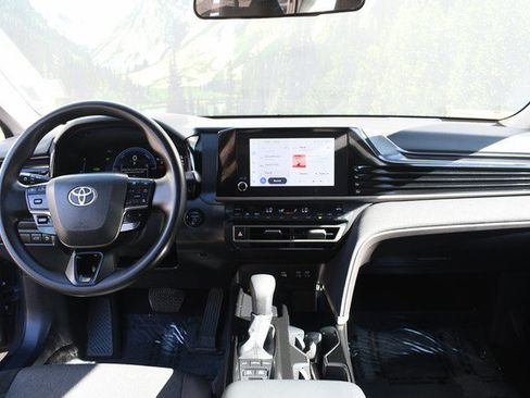 Certified 2025 Toyota Camry LE image 18