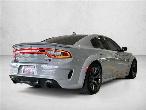 Used 2022 Dodge Charger SRT Hellcat w/ Harman/Kardon Audio Group RWD image 2