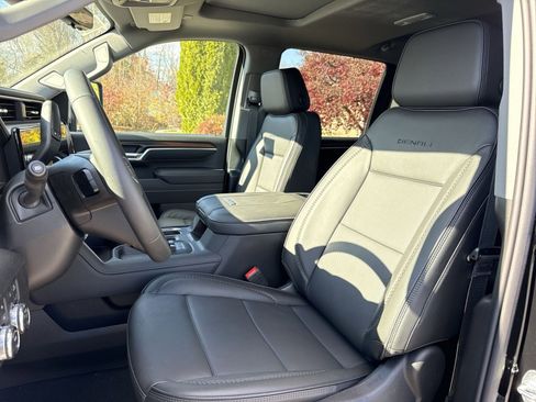 New 2026 GMC Sierra 2500 Denali w/ Denali Reserve Package image 13