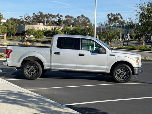 Used 2017 Ford F150 XLT image 2