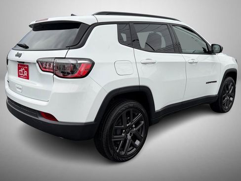 New 2026 Jeep Compass Latitude image 3