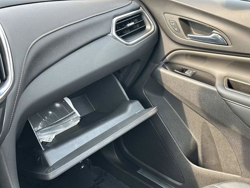Certified 2024 Chevrolet Equinox Premier AWD/4WD image 32