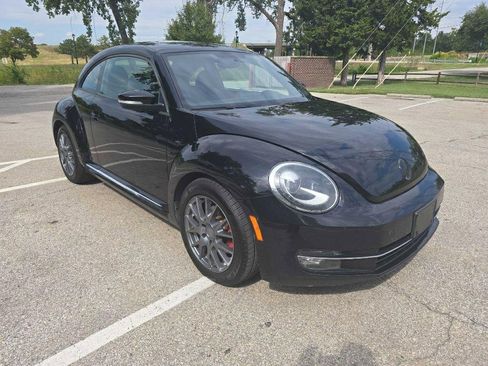 Used 2012 Volkswagen Beetle 2.0T image 3