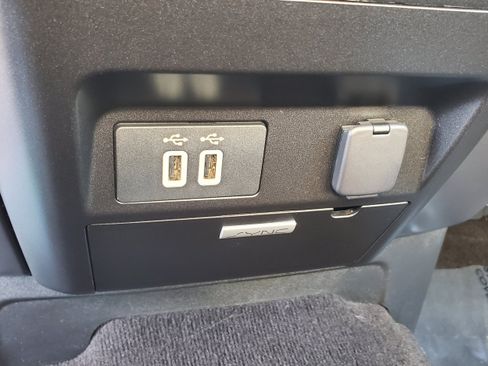 Used 2018 Ford F150 XLT w/ Equipment Group 302A Luxury RWD image 24