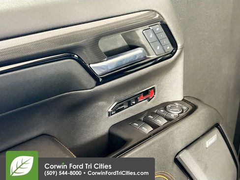 Used 2023 GMC Sierra 1500 AT4 image 12