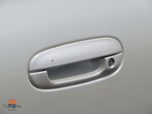 Used 2002 Cadillac De Ville DHS w/ Safety/Security Pkg FWD image 28
