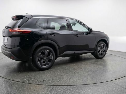 Used 2025 Nissan Rogue SV image 9