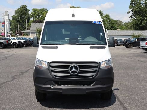 Used 2025 Mercedes-Benz Sprinter 2500 image 13