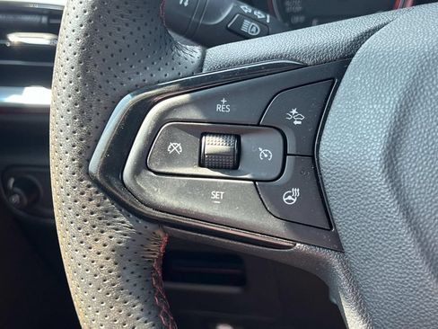 Used 2023 Chevrolet TrailBlazer RS w/ Sun and Liftgate Package AWD/4WD image 24