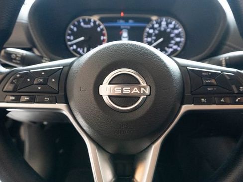Used 2025 Nissan Sentra SV FWD image 18