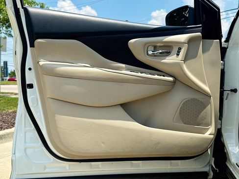 Used 2019 Nissan Murano Platinum w/ Cargo Package FWD image 12