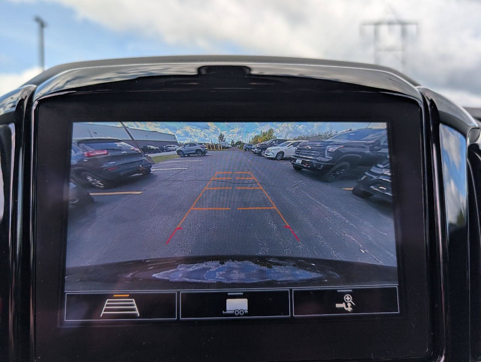 Used 2020 Chevrolet Traverse LT AWD/4WD image 16