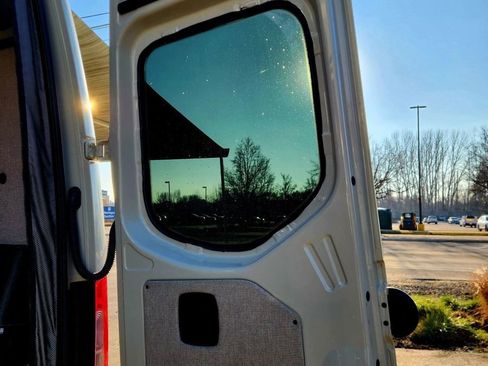 Used 2019 Mercedes-Benz Sprinter 2500 w/ Premium Plus Package image 11