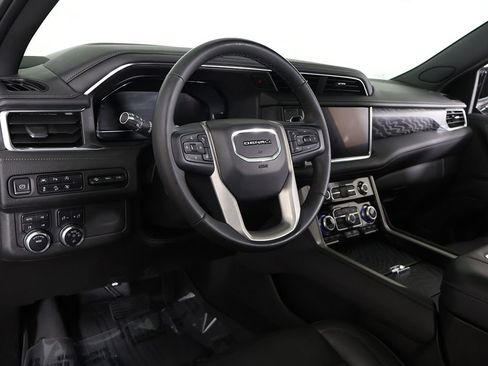 Used 2023 GMC Yukon XL Denali image 35