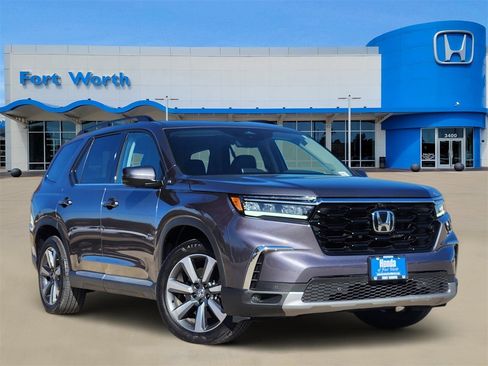 Used 2025 Honda Pilot Elite image 1