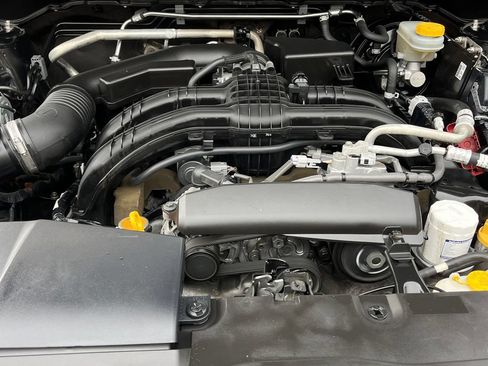 Used 2021 Subaru Crosstrek 2.0i AWD/4WD image 19