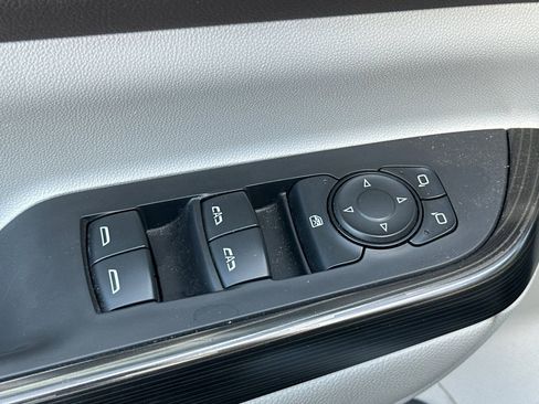 Used 2021 GMC Acadia SLT image 12