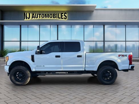 Used 2019 Ford F250 XLT w/ FX4 Off-Road Package image 4