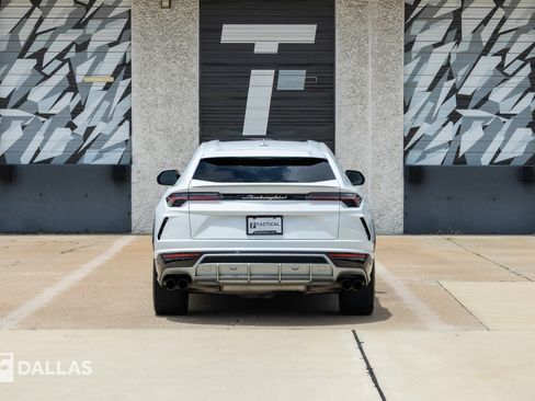 Used 2019 Lamborghini Urus AWD/4WD image 13