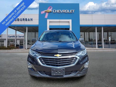 Used 2019 Chevrolet Equinox LS w/ LS Convenience Package FWD image 2