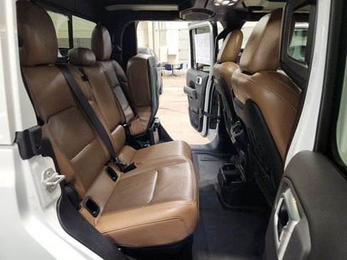 Used 2022 Jeep Gladiator Rubicon w/ LED Lighting Group image 31