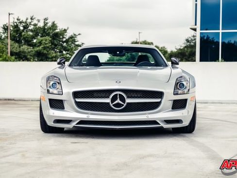 Used 2011 Mercedes-Benz SLS AMG Coupe image 15