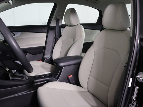 Used 2023 Kia Forte LXS FWD image 24