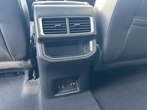 New 2026 Volkswagen Atlas Cross Sport SE image 21