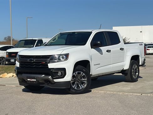 Used 2022 Chevrolet Colorado Z71 w/ Safety Package image 2