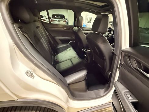 Used 2022 Alfa Romeo Stelvio Ti image 40