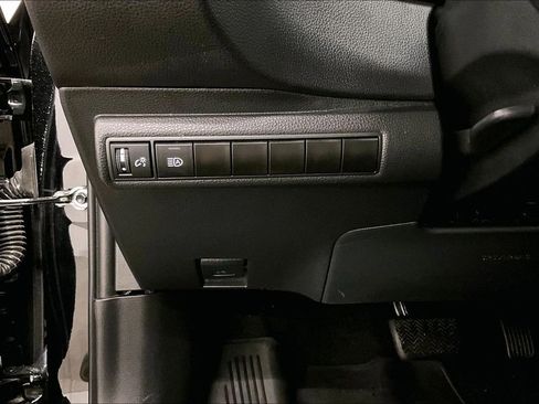 Used 2023 Toyota Corolla LE FWD image 15