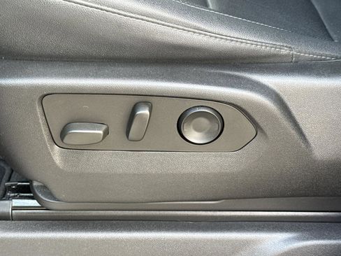 Used 2022 GMC Sierra 1500 SLT w/ SLT Premium Package image 16