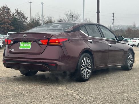 Used 2024 Nissan Altima 2.5 SV image 5