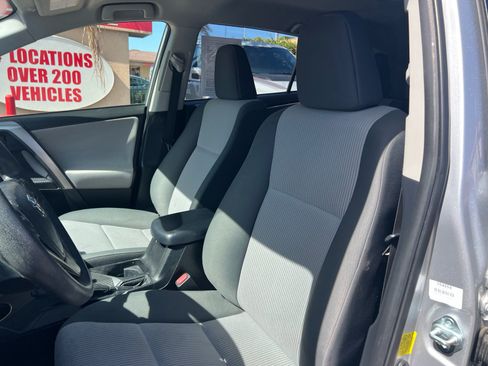 Used 2015 Toyota RAV4 LE FWD image 10