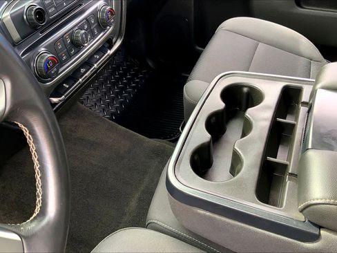 Used 2018 Chevrolet Silverado 1500 LT w/ Texas Edition AWD/4WD image 17