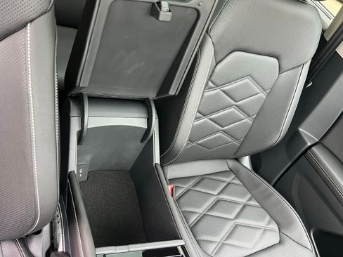 New 2026 Volkswagen Atlas SE FWD image 38