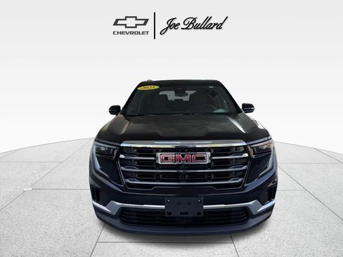 Used 2025 GMC Acadia Elevation image 3