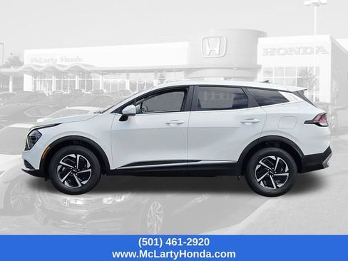 Used 2025 Kia Sportage LX AWD/4WD image 2