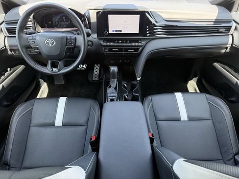 Used 2026 Toyota Camry SE FWD image 11