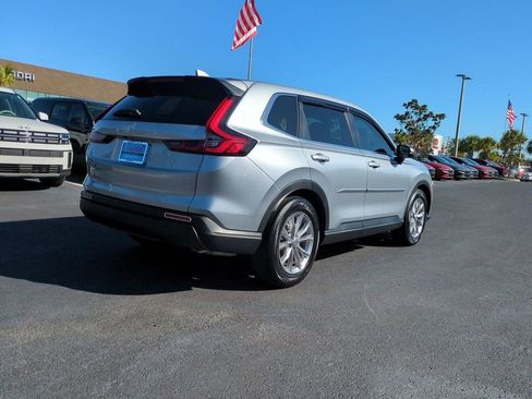 Used 2023 Honda CR-V EX image 5