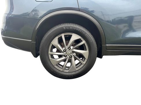 Used 2016 Nissan Rogue SL w/ SL Premium Package image 40