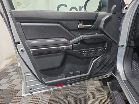 Used 2024 Toyota Tacoma TRD Off-Road image 23