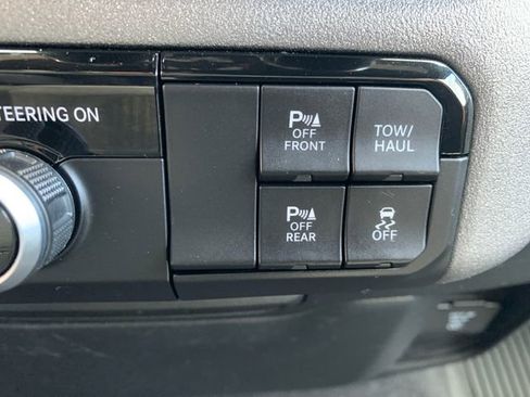 Certified 2025 RAM 1500 Tradesman w/ Night Edition image 39