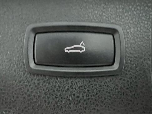 Used 2017 Porsche Macan image 29