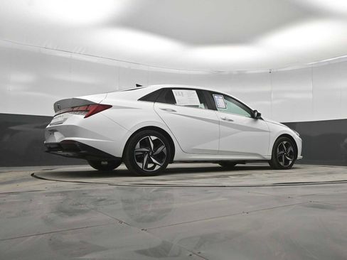 Used 2023 Hyundai Elantra Limited image 38