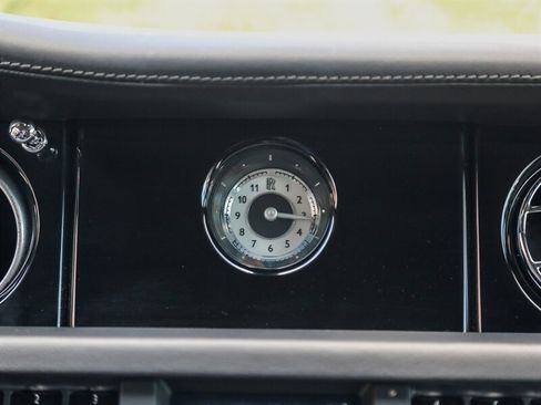 Used 2010 Rolls-Royce Phantom Coupe RWD image 34