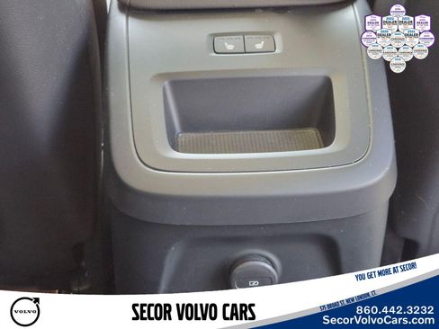 Used 2024 Volvo XC60 T8 Plus w/ Climate Package AWD/4WD image 17