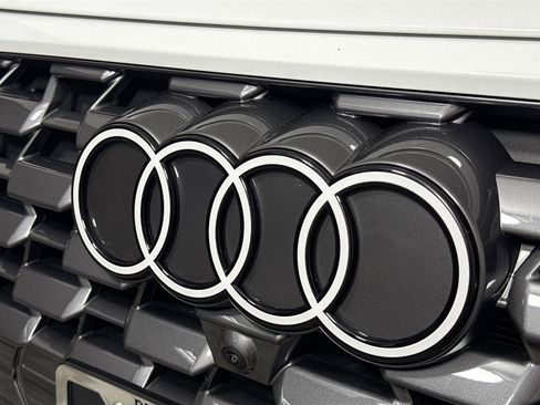 Certified 2025 Audi Q5 2.0T Premium Plus w/ Premium Plus image 28