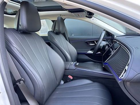 Used 2024 Mercedes-Benz E 350 4MATIC Sedan image 35